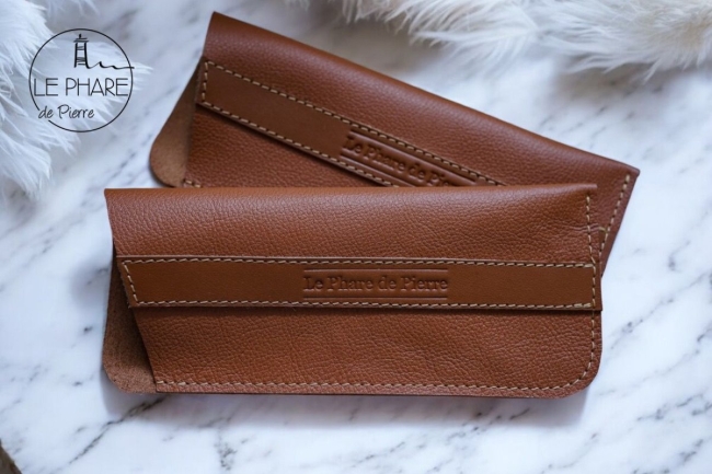 Etui à lunettes en cuir